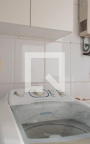 Casa de condomínio à venda com 257m², 4 quartos e 3 vagas Casa de condomínio à venda com 257m², 4 quartos e 3 vagasÁrea de serviço