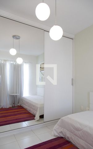Casa de condomínio à venda com 257m², 4 quartos e 3 vagas Casa de condomínio à venda com 257m², 4 quartos e 3 vagasSuíte 3