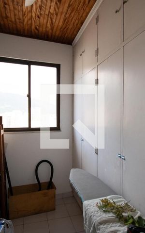 Apartamento à venda com 195m², 5 quartos e 2 vagas Apartamento à venda com 195m², 5 quartos e 2 vagasQuarto 3