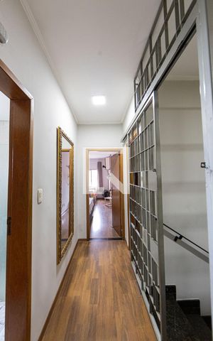 Casa à venda com 272m², 3 quartos e 3 vagasCorredor