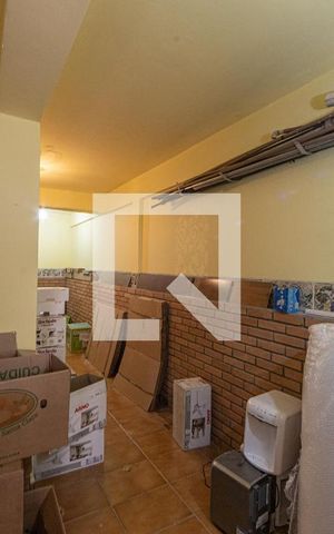 Casa à venda com 272m², 3 quartos e 3 vagasCozinha serviço