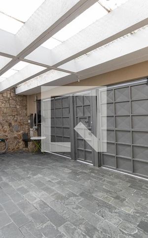 Casa à venda com 272m², 3 quartos e 3 vagasGaragem