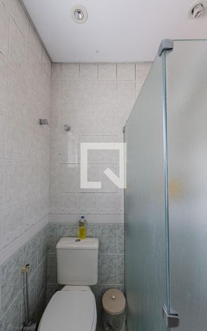 Casa à venda com 272m², 3 quartos e 3 vagasBanheiro Social