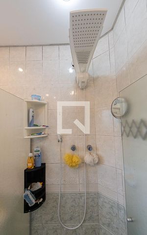 Casa à venda com 272m², 3 quartos e 3 vagasBanheiro Social