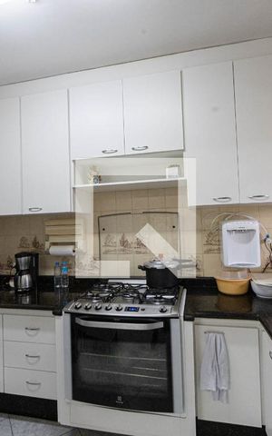 Casa à venda com 272m², 3 quartos e 3 vagasCozinha