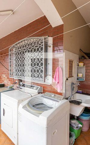 Casa à venda com 272m², 3 quartos e 3 vagasÁrea de Serviço