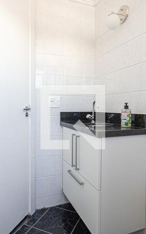 Apartamento à venda com 50m², 2 quartos e 2 vagas Apartamento à venda com 50m², 2 quartos e 2 vagasBanheiro