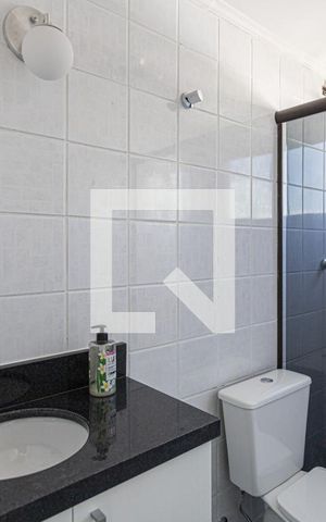 Apartamento à venda com 50m², 2 quartos e 2 vagas Apartamento à venda com 50m², 2 quartos e 2 vagasBanheiro