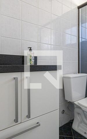 Apartamento à venda com 50m², 2 quartos e 2 vagas Apartamento à venda com 50m², 2 quartos e 2 vagasBanheiro