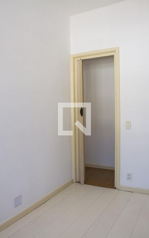 Apartamento à venda com 60m², 2 quartos e 1 vagaQuarto 02