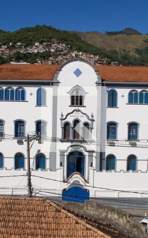 Apartamento à venda com 60m², 2 quartos e 1 vagaSala - Janela