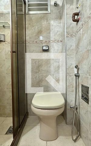 Apartamento à venda com 60m², 2 quartos e sem vaga Apartamento à venda com 60m², 2 quartos e sem vagaBanheiro
