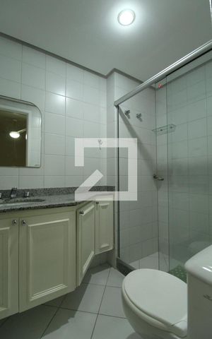 Apartamento à venda com 190m², 4 quartos e 4 vagasBanheiro - Suíte 2