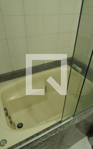 Apartamento à venda com 190m², 4 quartos e 4 vagasBanheiro - Suíte 4