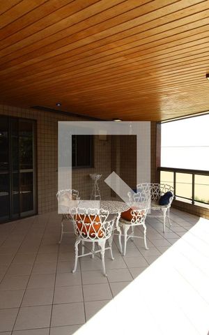Apartamento à venda com 190m², 4 quartos e 4 vagasVaranda