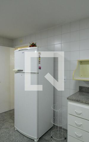 Apartamento à venda com 190m², 4 quartos e 4 vagasCozinha