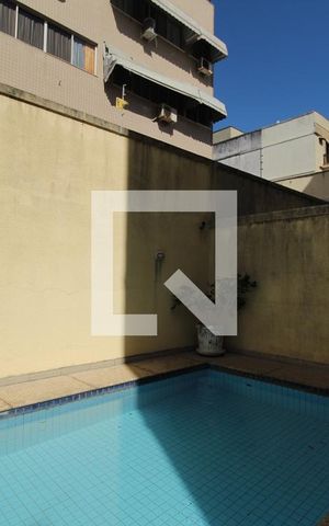 Apartamento à venda com 190m², 4 quartos e 4 vagasÁrea Comum - Piscina