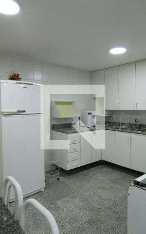 Apartamento à venda com 190m², 4 quartos e 4 vagasCozinha
