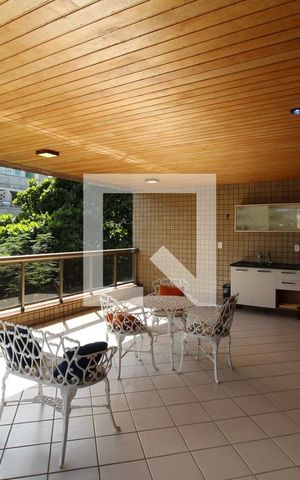 Apartamento à venda com 190m², 4 quartos e 4 vagasVaranda