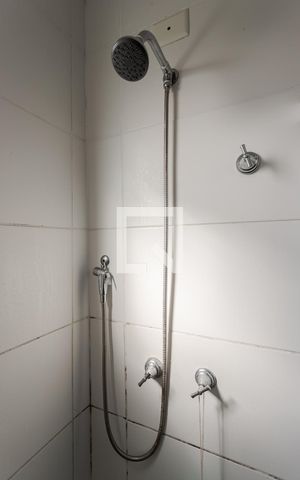 Apartamento à venda com 52m², 2 quartos e 1 vaga Apartamento à venda com 52m², 2 quartos e 1 vagaBanheiro