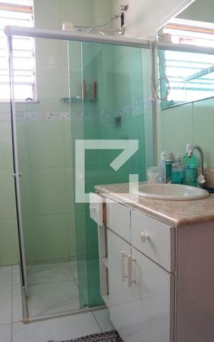 Casa à venda com 200m², 3 quartos e 2 vagasBanheiro Suíte
