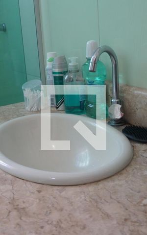 Casa à venda com 200m², 3 quartos e 2 vagasBanheiro Suíte