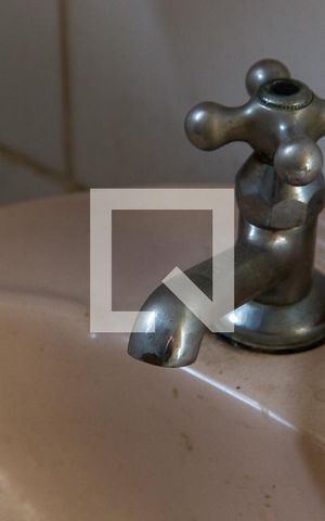 Casa à venda com 200m², 2 quartos e 1 vaga Casa à venda com 200m², 2 quartos e 1 vagaBanheiro - Torneira