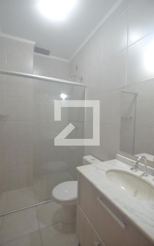 Casa à venda com 238m², 3 quartos e 2 vagasBanheiro