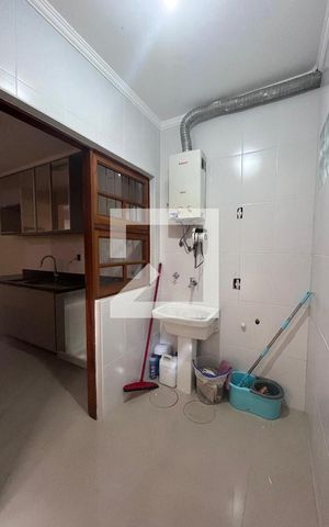 Casa à venda com 238m², 3 quartos e 2 vagasÁrea de Serviço