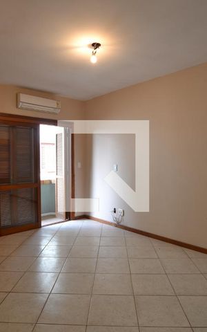 Casa à venda com 238m², 3 quartos e 2 vagasSuíte