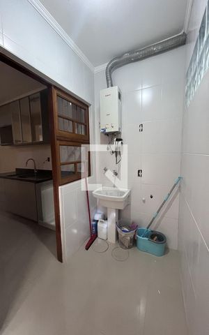 Casa à venda com 238m², 3 quartos e 2 vagasÁrea de Serviço