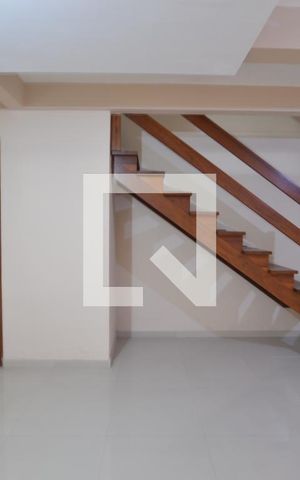 Casa à venda com 238m², 3 quartos e 2 vagasSala