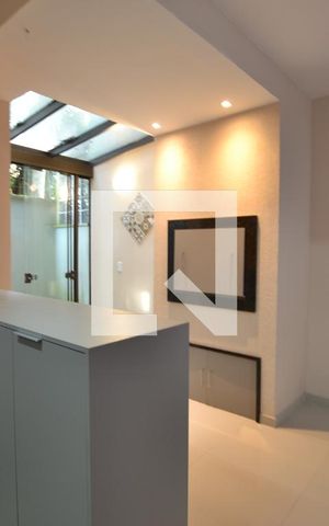 Casa à venda com 238m², 3 quartos e 2 vagasSala