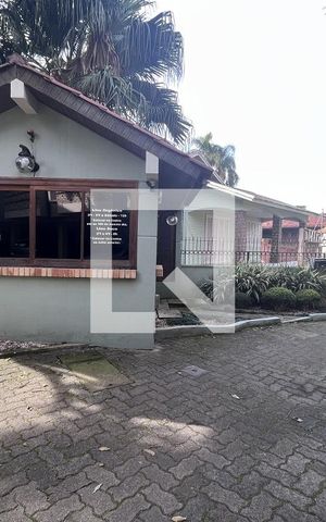 Casa à venda com 238m², 3 quartos e 2 vagasGuarita