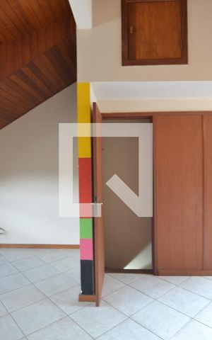 Casa à venda com 238m², 3 quartos e 2 vagasQuarto Reversivel com lavabo e Varanda