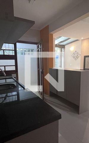 Casa à venda com 238m², 3 quartos e 2 vagasCozinha