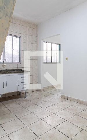 Casa à venda com 250m², 8 quartos e 2 vagas Casa à venda com 250m², 8 quartos e 2 vagasCozinha