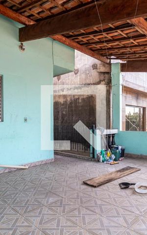Casa à venda com 250m², 8 quartos e 2 vagas Casa à venda com 250m², 8 quartos e 2 vagasVaranda e Área de Serviço