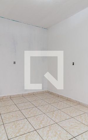 Casa à venda com 250m², 8 quartos e 2 vagas Casa à venda com 250m², 8 quartos e 2 vagasSala