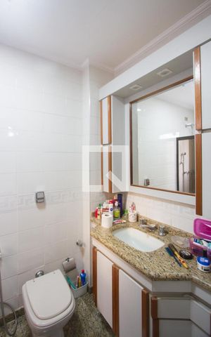 Apartamento à venda com 226m², 4 quartos e 3 vagasBanheiro Suíte 4