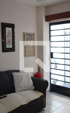 Casa à venda com 175m², 4 quartos e 2 vagasSala