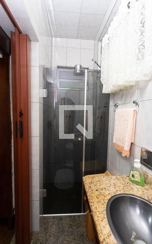Casa à venda com 133m², 2 quartos e 2 vagas Casa à venda com 133m², 2 quartos e 2 vagasBanheiro da suíte