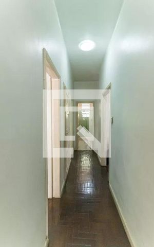 Apartamento à venda com 110m², 3 quartos e sem vaga Apartamento à venda com 110m², 3 quartos e sem vagaCorredor