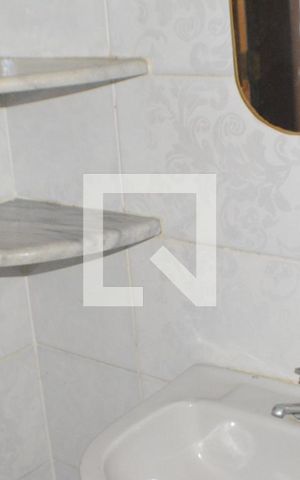 Apartamento para alugar com 53m², 2 quartos e sem vagaBanheiro