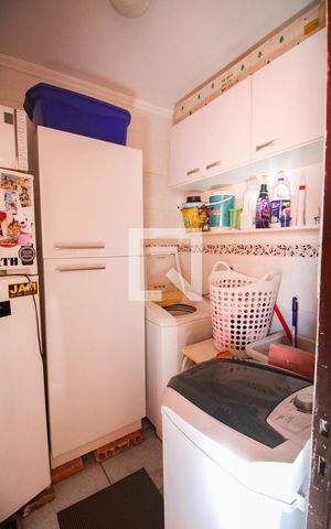Casa à venda com 240m², 3 quartos e 3 vagasarea de serviço