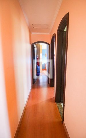 Casa à venda com 240m², 3 quartos e 3 vagascorredor