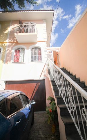 Casa à venda com 240m², 3 quartos e 3 vagasgaragem