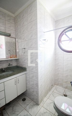 Casa à venda com 240m², 3 quartos e 3 vagassuite quarto 3