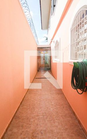Casa à venda com 240m², 3 quartos e 3 vagascorredor