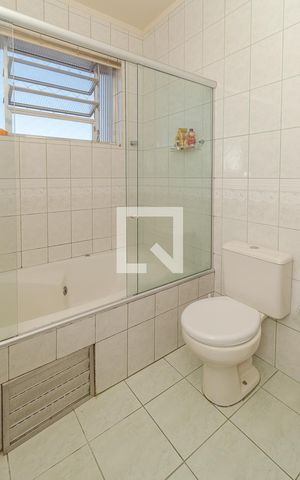 Apartamento à venda com 118m², 3 quartos e sem vaga Apartamento à venda com 118m², 3 quartos e sem vagaBanheiro